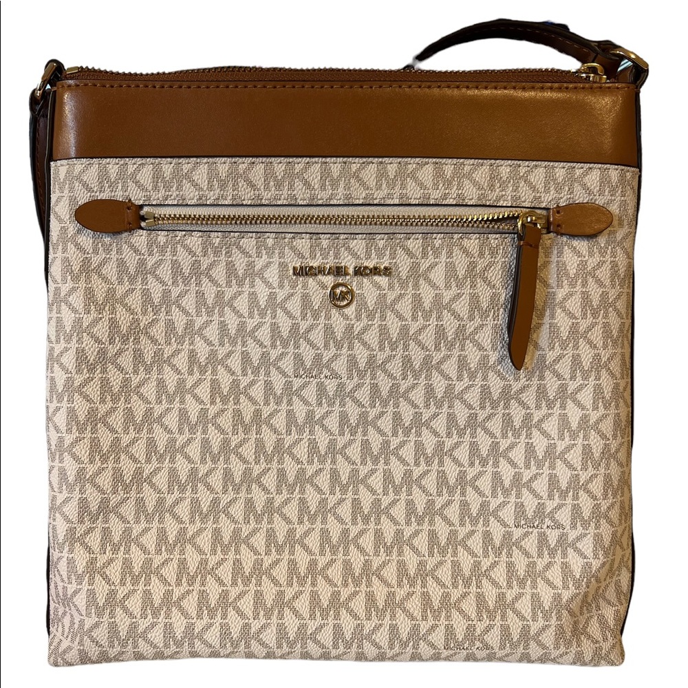 Michael Kors Jet Set Charm Crossbody